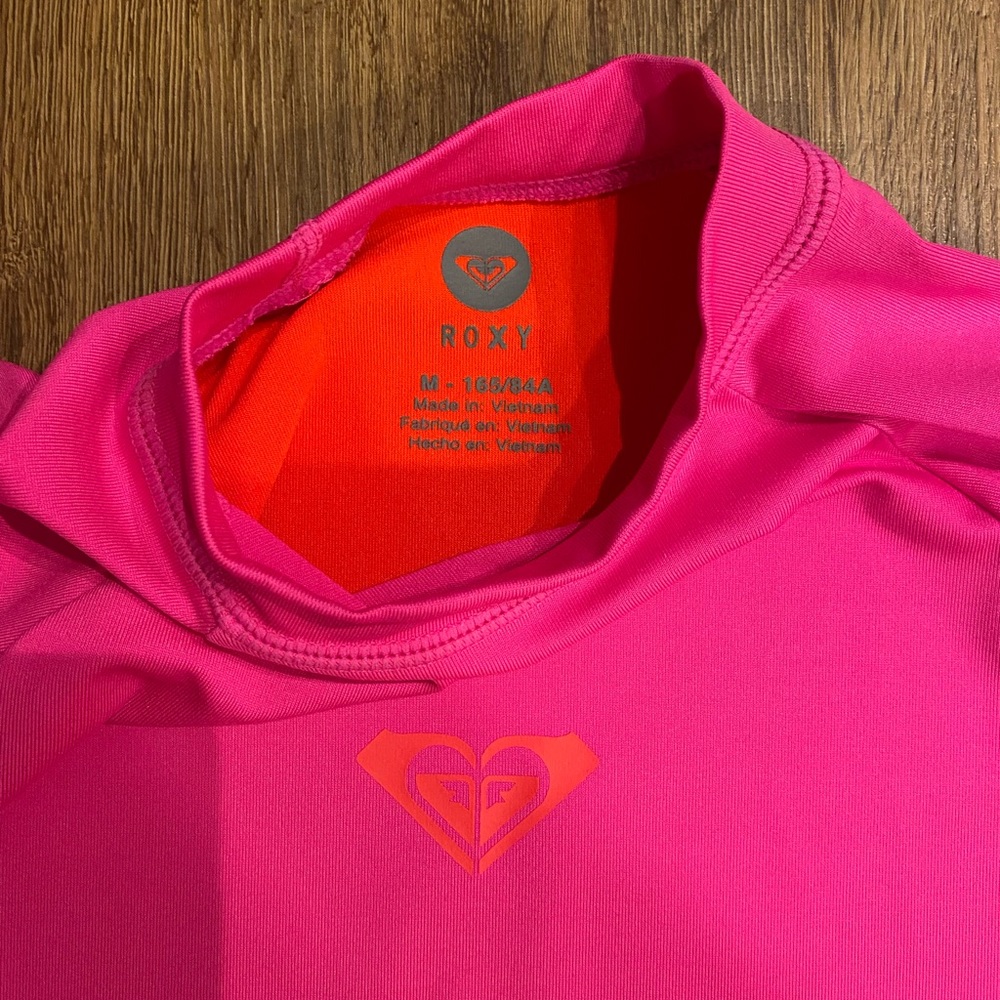 Roxy Rashguard - Picture 2 of 3
